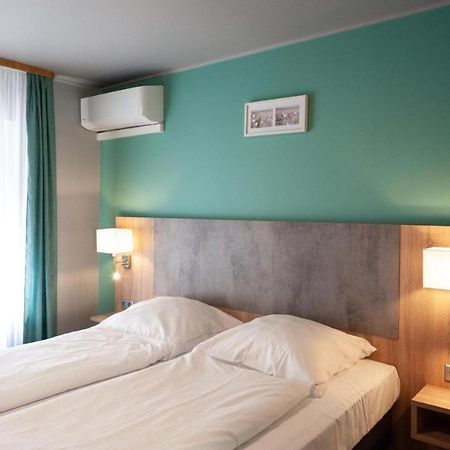Hotel Bluechertal บาคาราค ภายนอก รูปภาพ