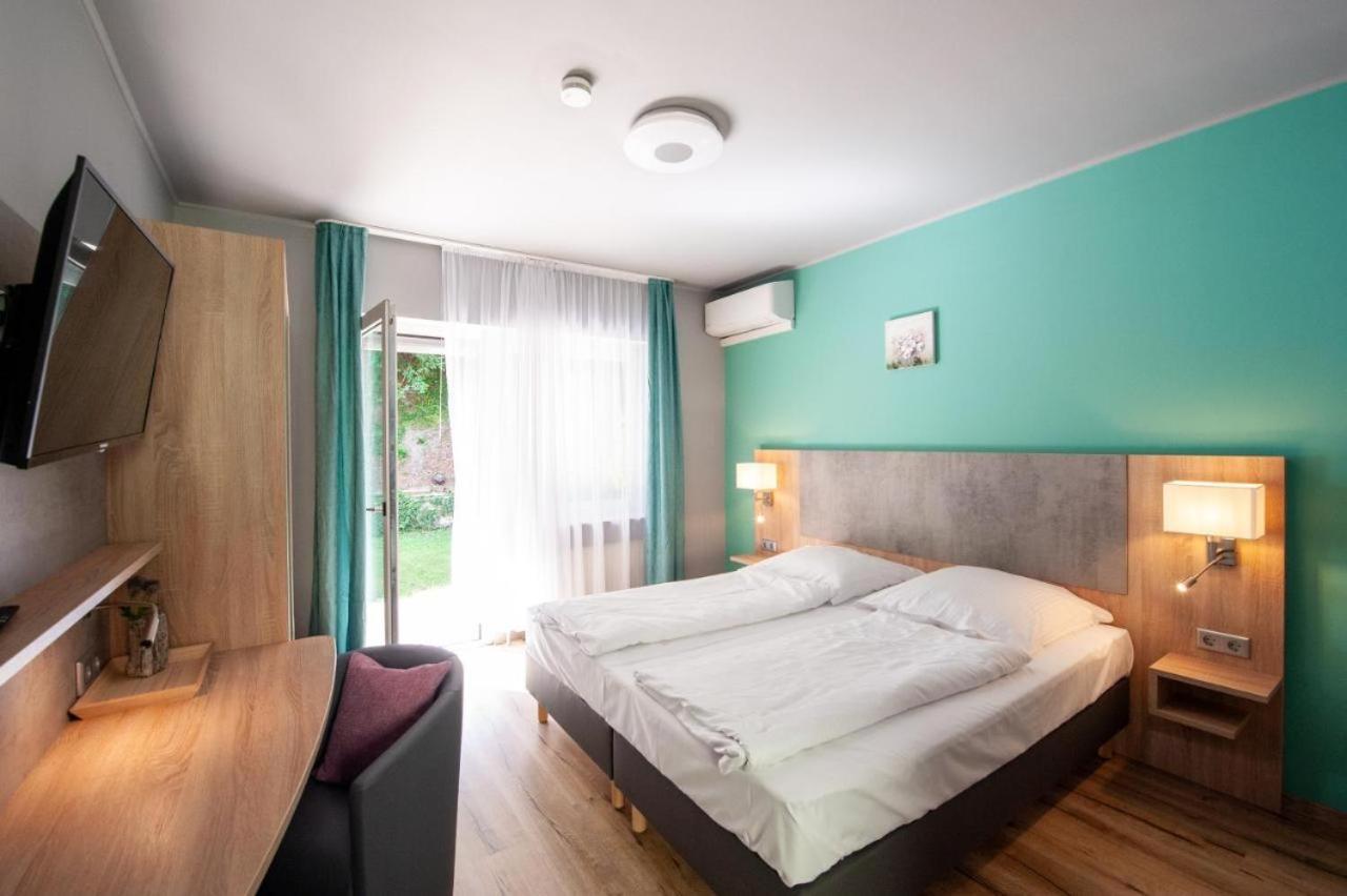 Hotel Bluechertal บาคาราค ภายนอก รูปภาพ